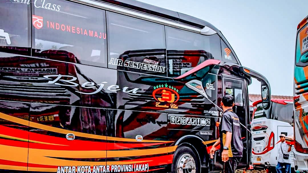 Detail Gambar Bus Bejeu Nomer 18