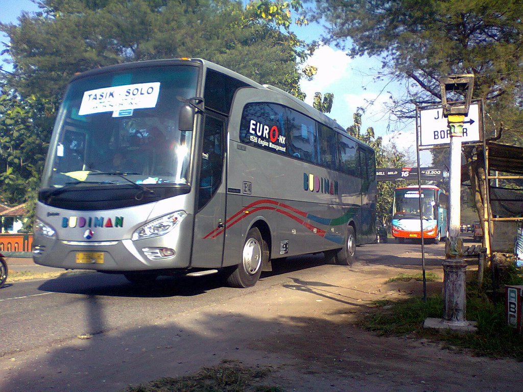 Detail Gambar Bus Budiman Nomer 38