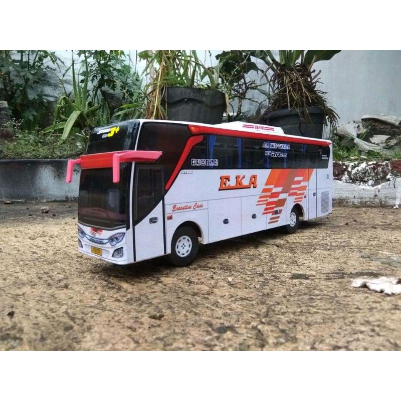 Detail Gambar Bus Eka Nomer 45