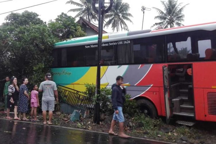 Detail Gambar Bus Gapuraning Rahayu Nomer 26