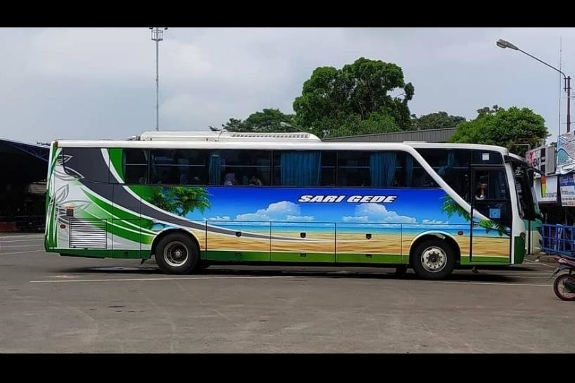 Detail Gambar Bus Gede Nomer 12