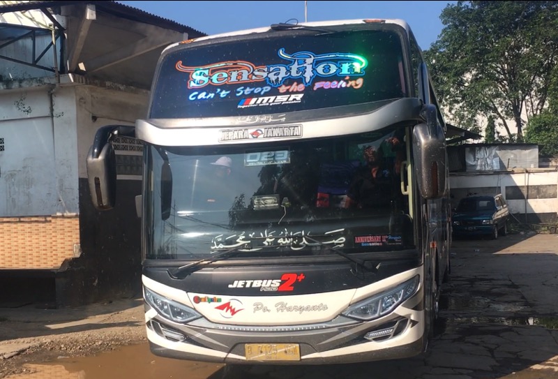 Detail Gambar Bus Haryanto Nomer 49