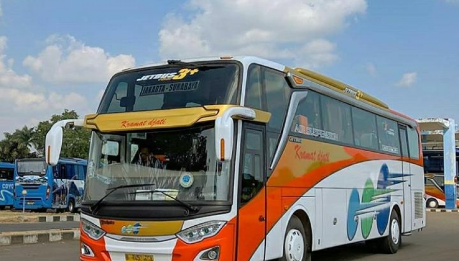 Detail Gambar Bus Kramat Djati Nomer 5