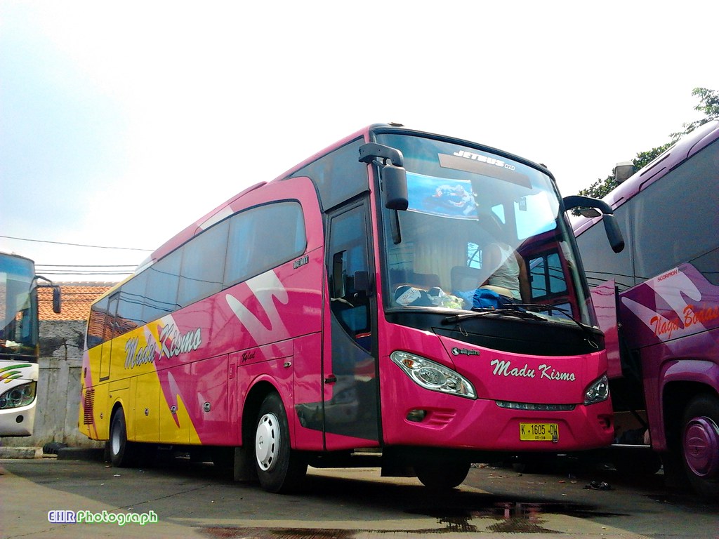 Detail Gambar Bus Madu Kismo Nomer 36