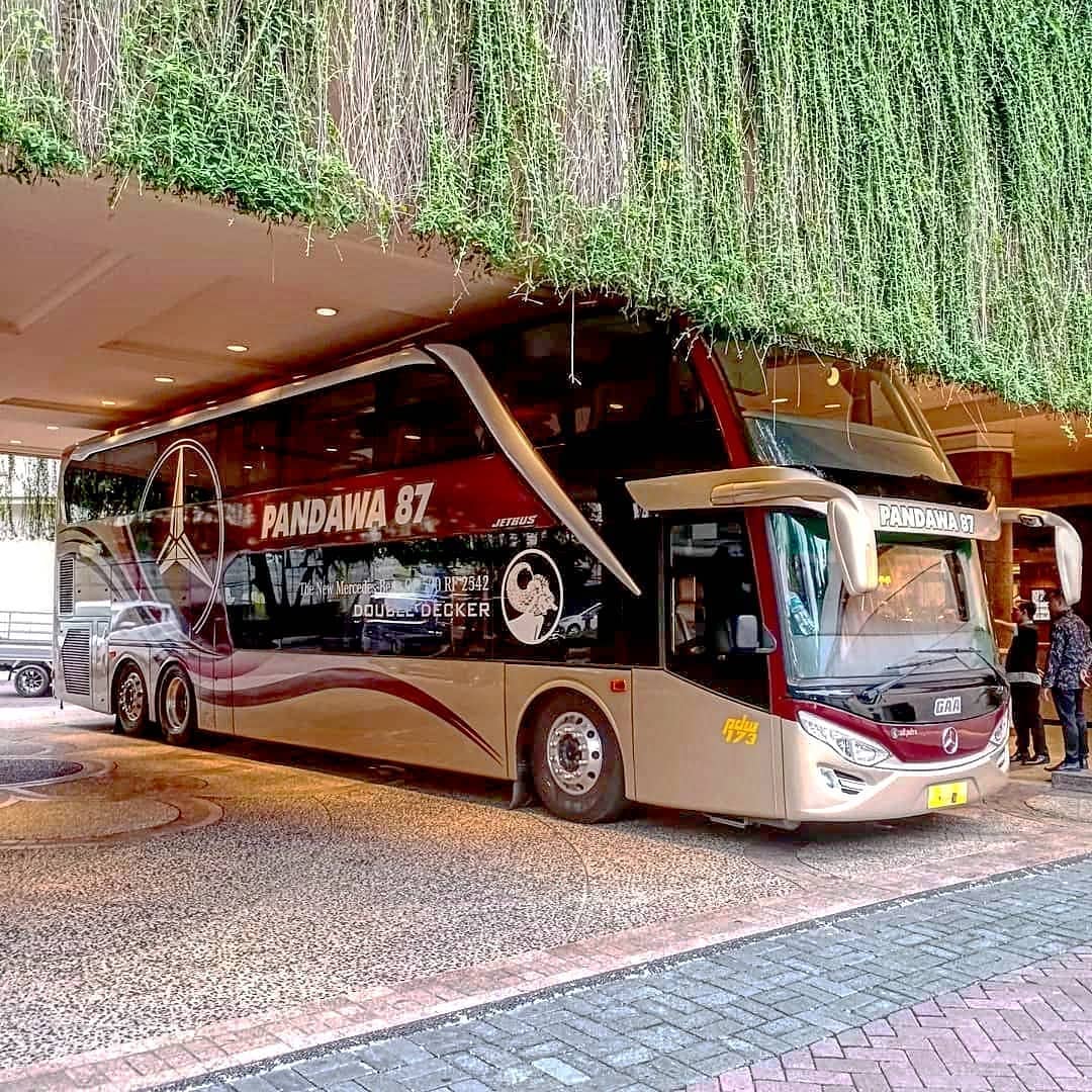 Detail Gambar Bus Mewah Nomer 31