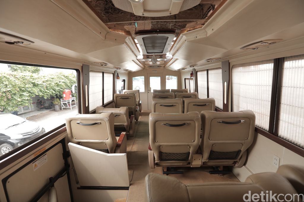 Detail Gambar Bus Mewah Nomer 45