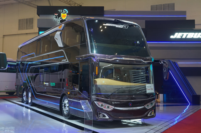 Detail Gambar Bus Mewah Nomer 46