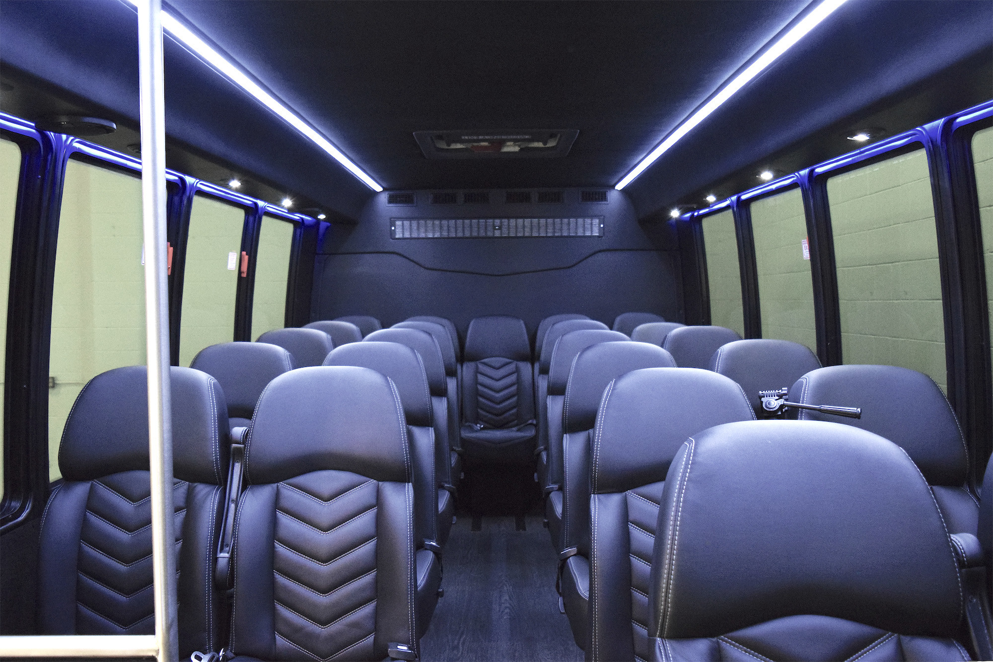 Detail Gambar Bus Mini Nomer 46
