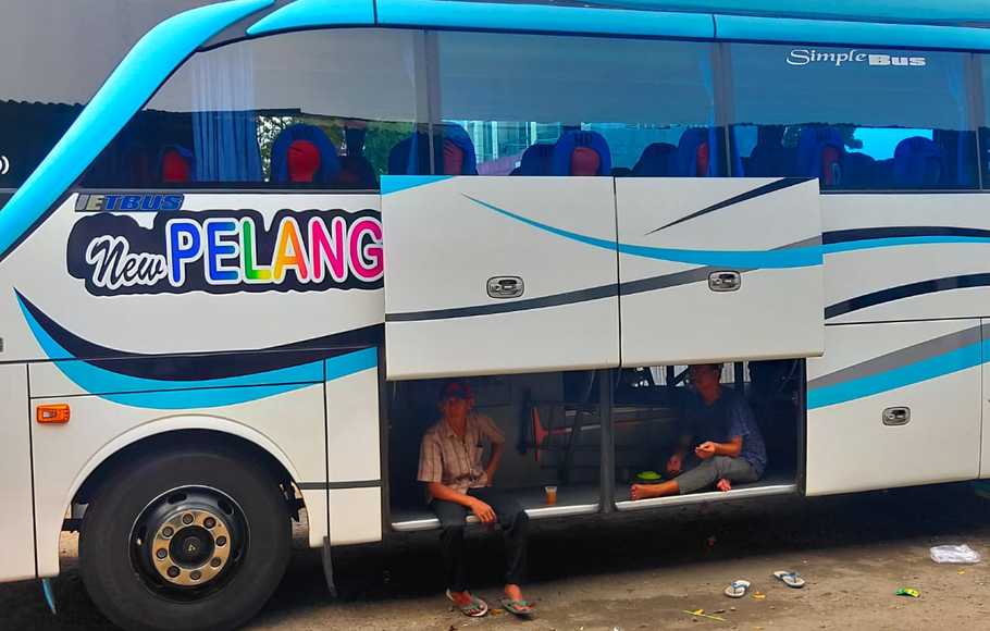 Detail Gambar Bus Pariwisata Gambar Bus Antar Kota Provinsi Nomer 29