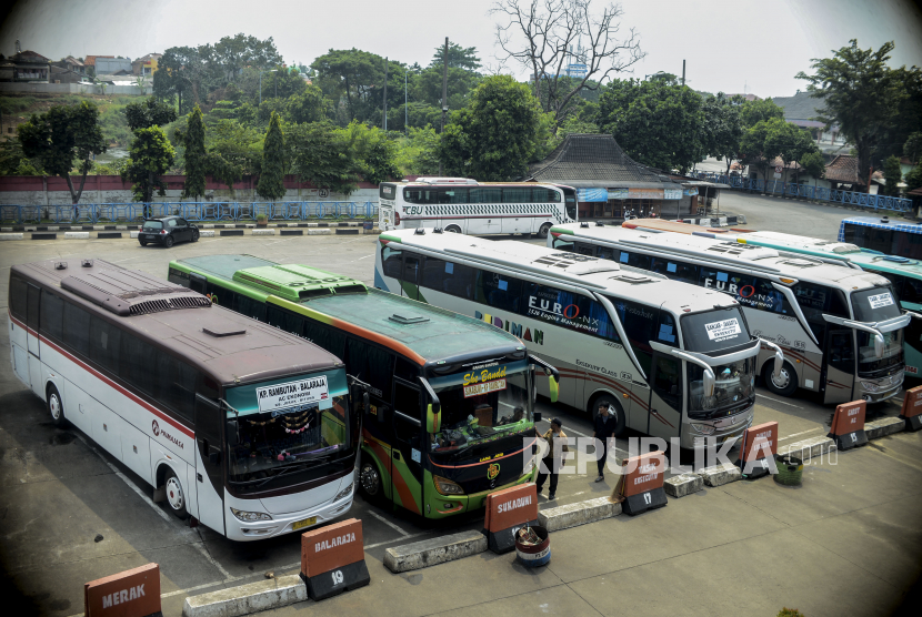 Detail Gambar Bus Pariwisata Gambar Bus Antar Kota Provinsi Nomer 30