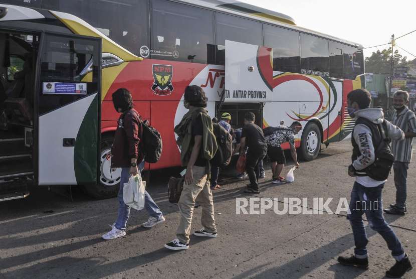 Download Gambar Bus Pariwisata Gambar Bus Antar Kota Provinsi Nomer 39