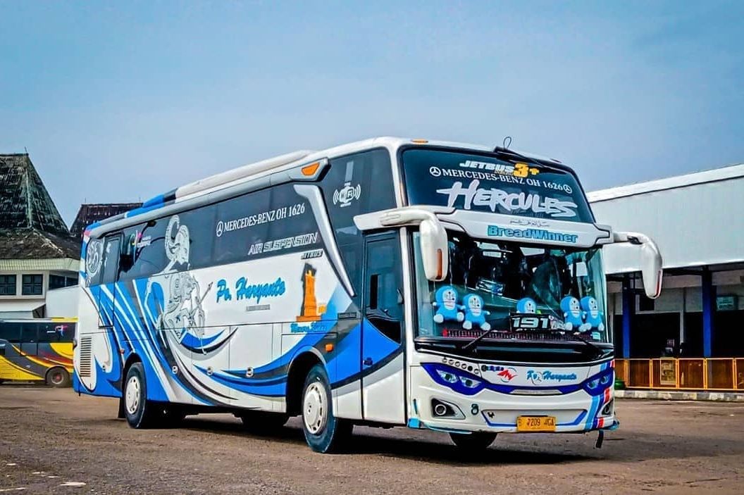 Detail Gambar Bus Po Haryanto Nomer 23