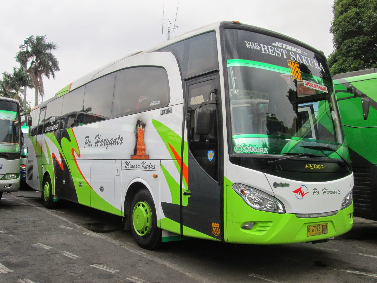 Detail Gambar Bus Po Haryanto Nomer 39