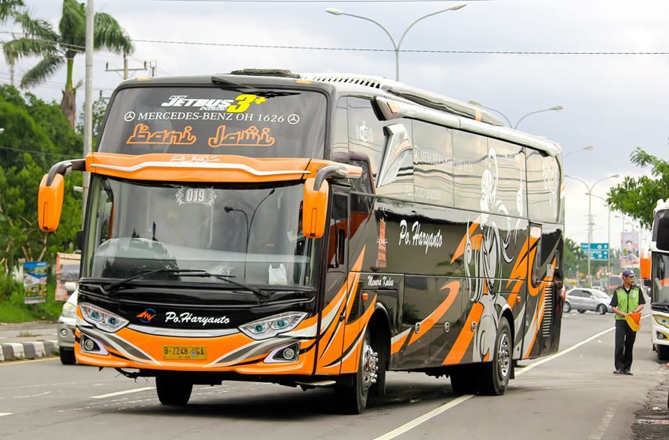 Detail Gambar Bus Po Haryanto Nomer 40