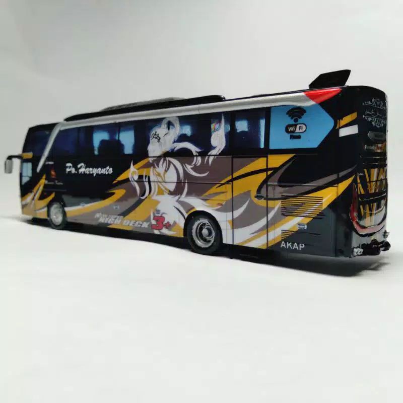 Detail Gambar Bus Po Haryanto Limited Edition Nomer 45