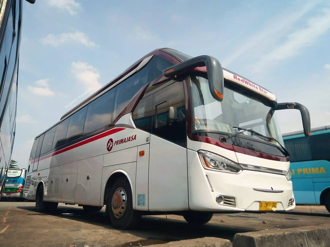 Detail Gambar Bus Primajasa Nomer 16