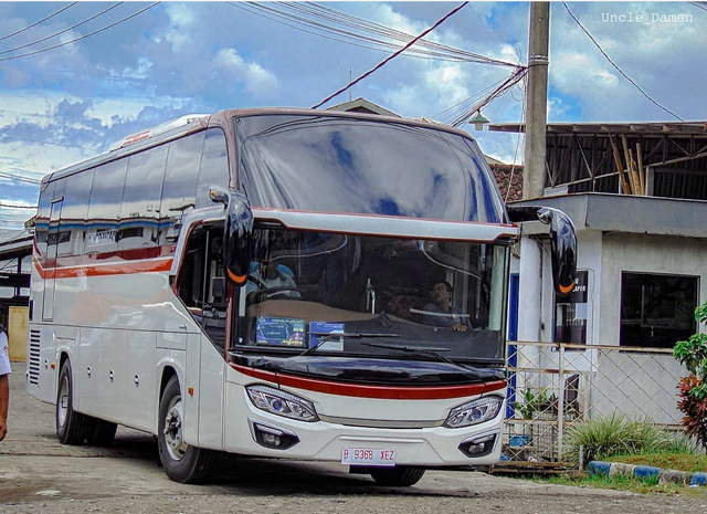 Detail Gambar Bus Primajasa Nomer 40