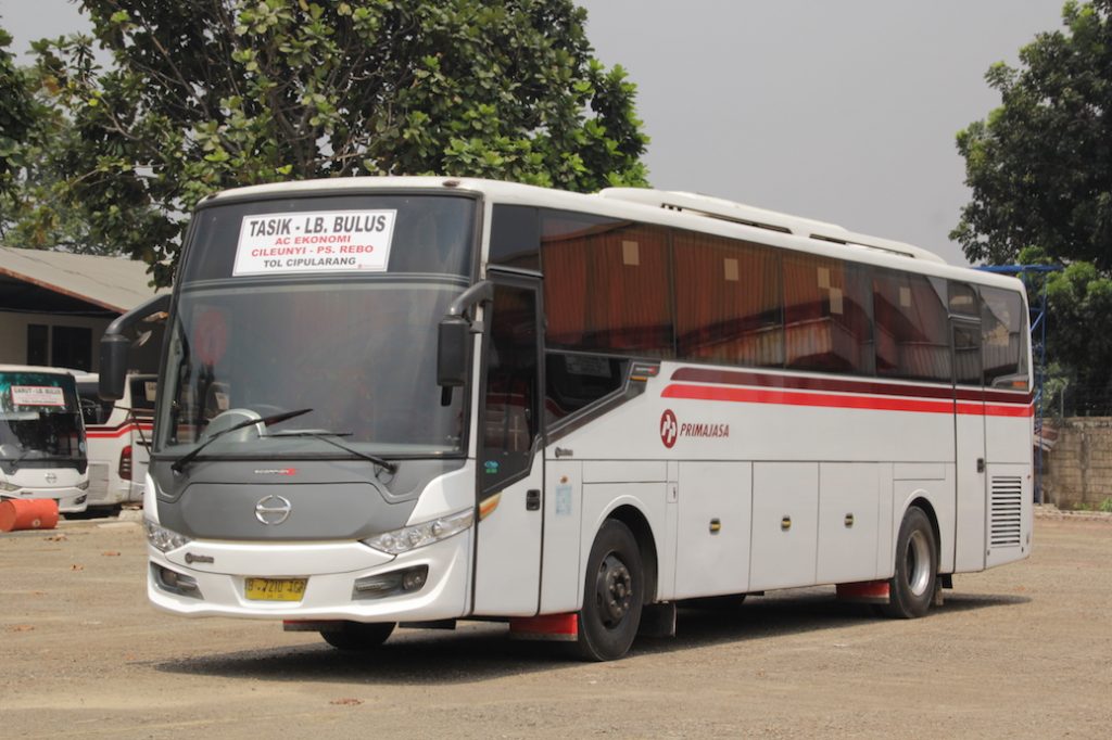 Detail Gambar Bus Primajasa Nomer 9