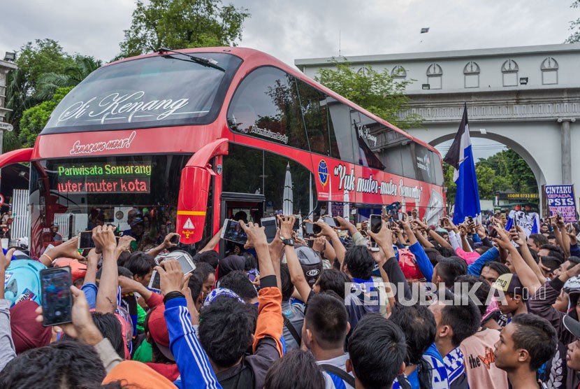 Detail Gambar Bus Psis Nomer 27