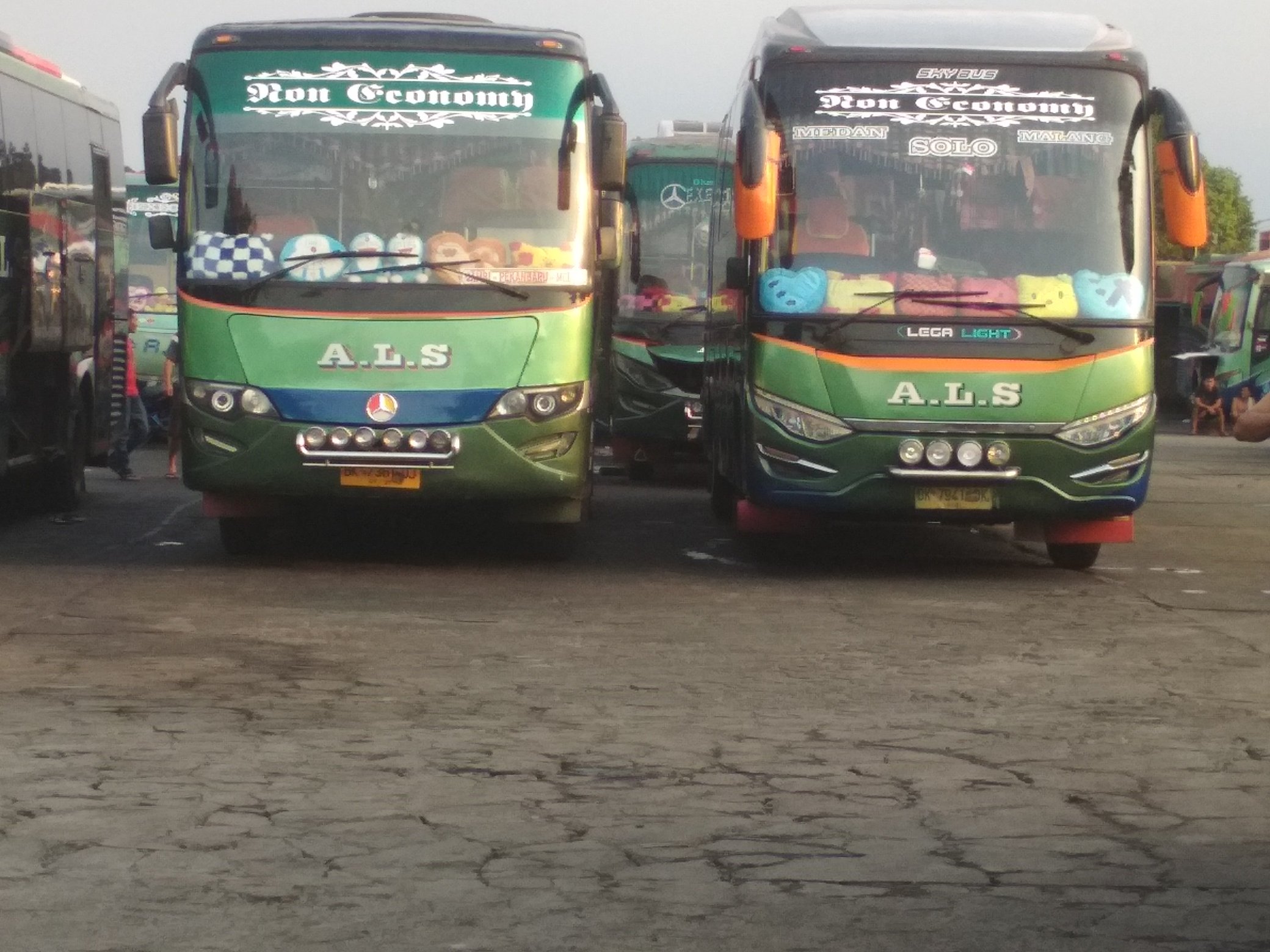 Detail Gambar Bus Pt Als Nomer 47