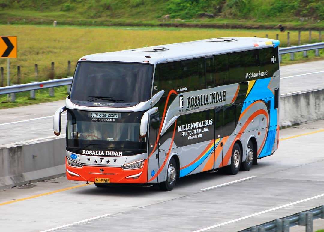 Detail Gambar Bus Rosalia Indah Nomer 19