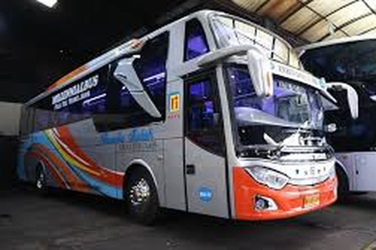 Detail Gambar Bus Rosalia Indah Nomer 25