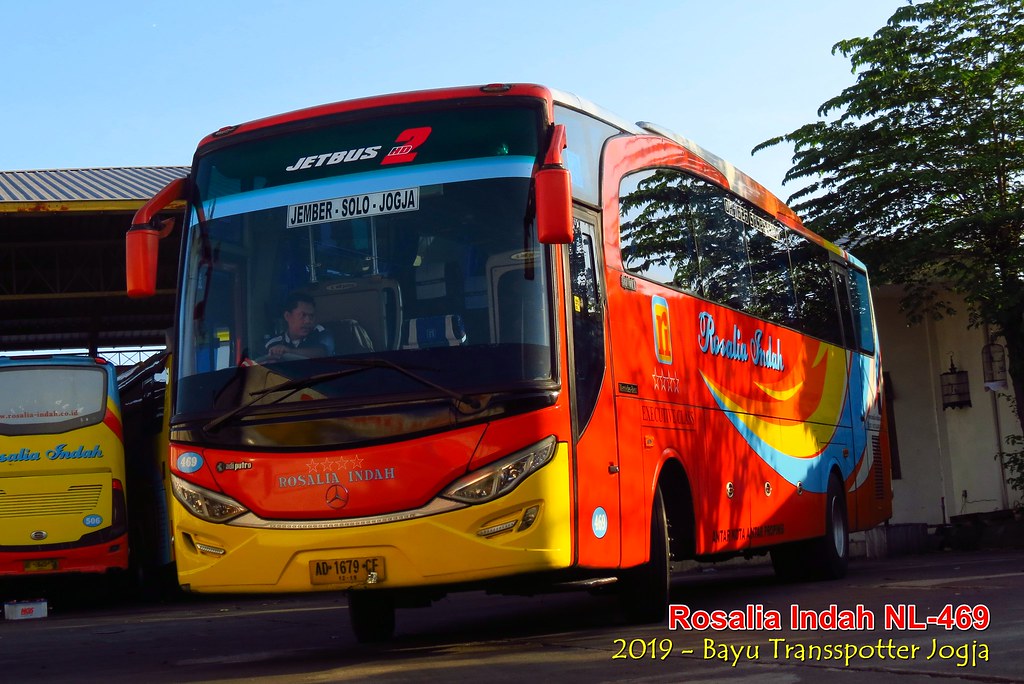 Detail Gambar Bus Rosalia Indah Nomer 39