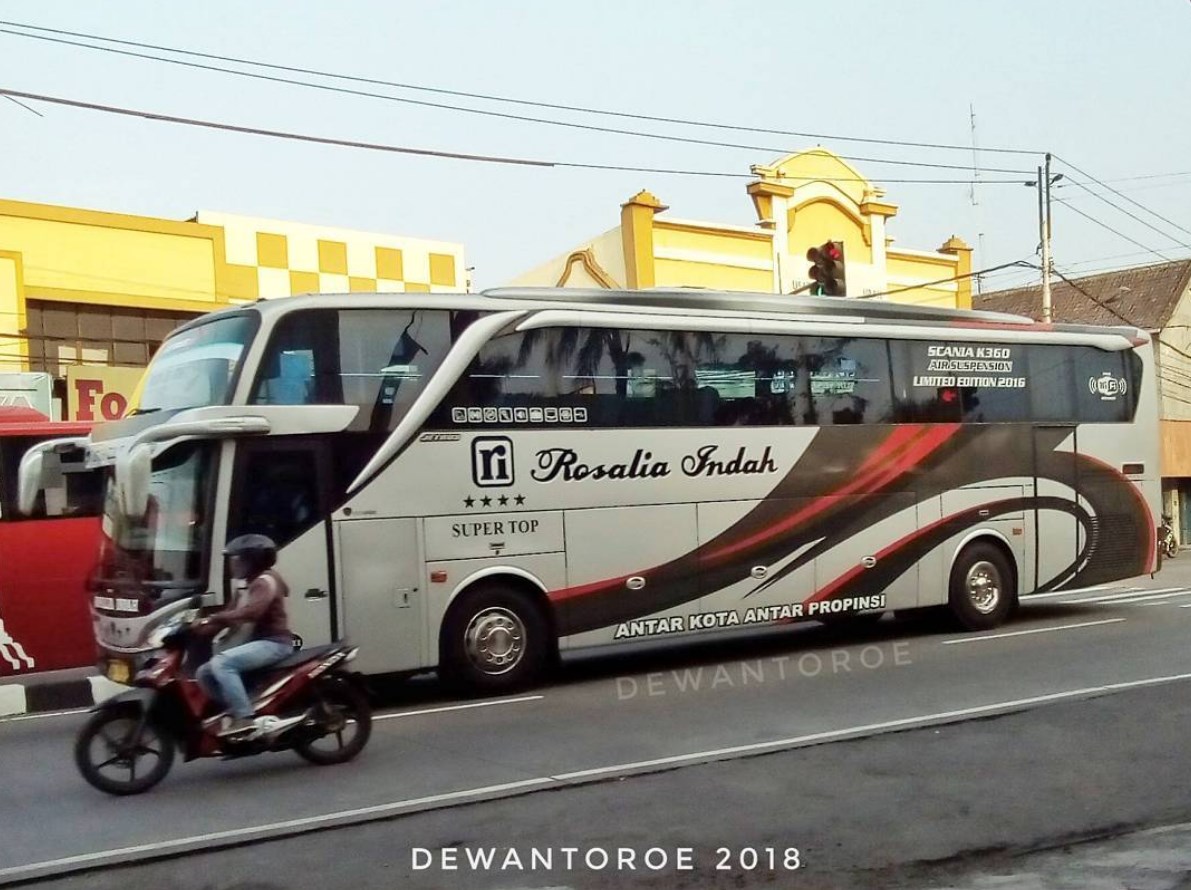 Detail Gambar Bus Rosalia Indah Nomer 52