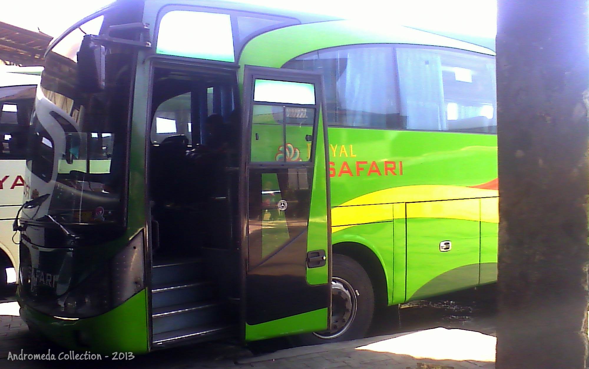 Detail Gambar Bus Royal Safari Nomer 51