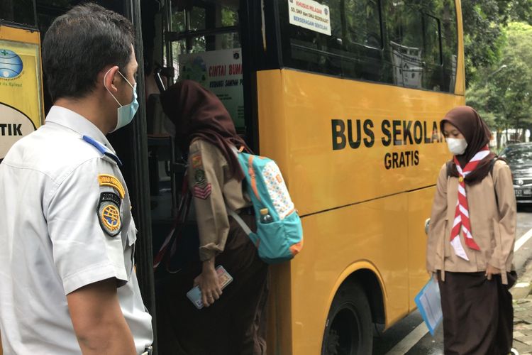 Detail Gambar Bus Sekolah Nomer 25