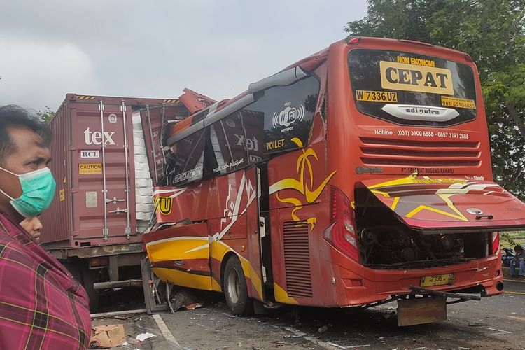 Detail Gambar Bus Sugeng Rahayu Terbaru Nomer 4