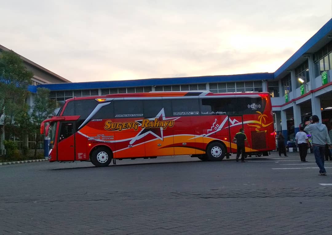 Detail Gambar Bus Sugeng Rahayu Terbaru Nomer 10