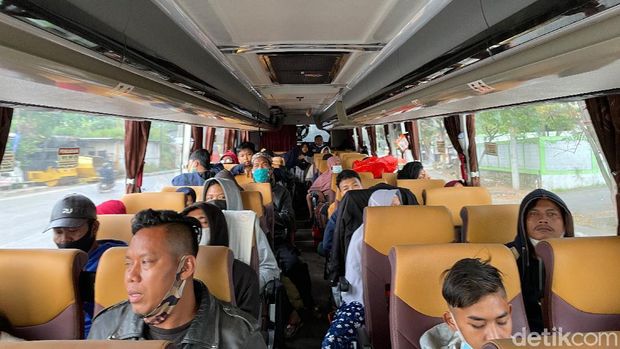 Detail Gambar Bus Vip Serta Dalam Nya Nomer 23