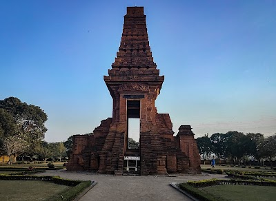 Detail Gambar Candi Bajang Ratu Nomer 51