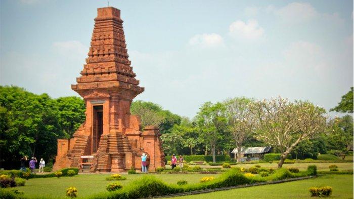 Detail Gambar Candi Bajang Ratu Nomer 9