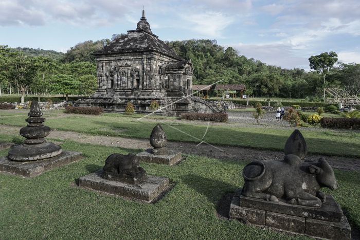 Detail Gambar Candi Banyunibo Nomer 12