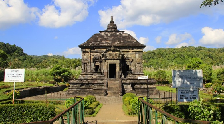 Detail Gambar Candi Banyunibo Nomer 4