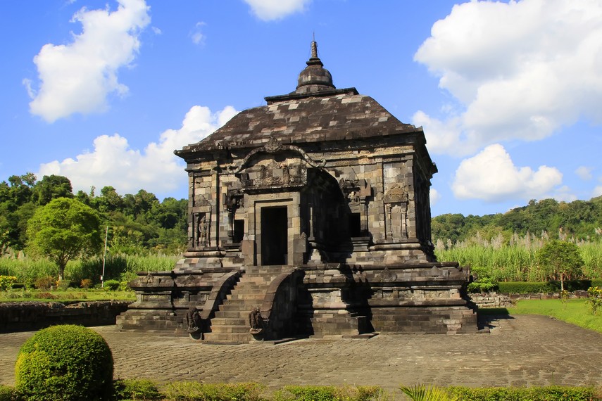 Detail Gambar Candi Banyunibo Nomer 36