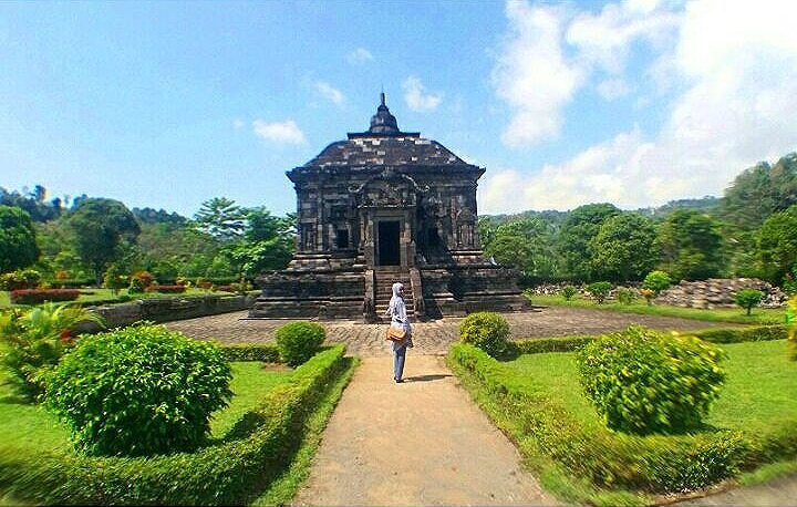 Detail Gambar Candi Banyunibo Nomer 39