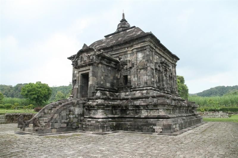 Detail Gambar Candi Banyunibo Nomer 43