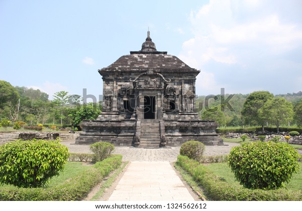 Detail Gambar Candi Banyunibo Nomer 54