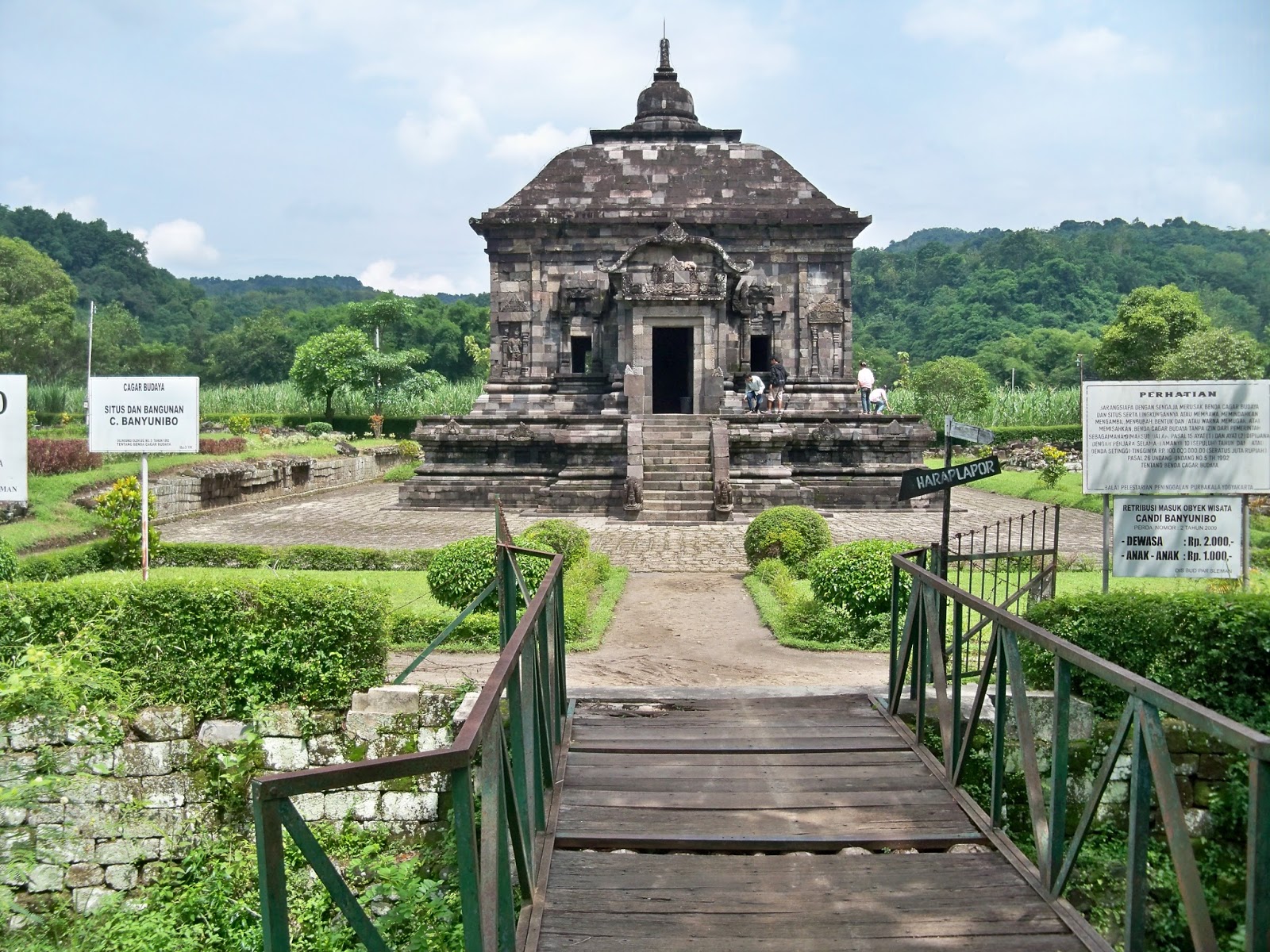 Detail Gambar Candi Banyunibo Nomer 7