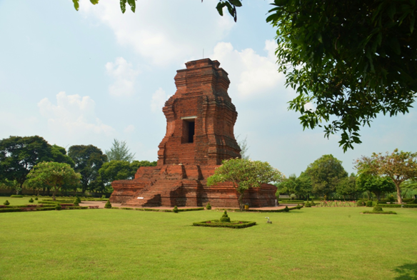 Detail Gambar Candi Brahu Nomer 4