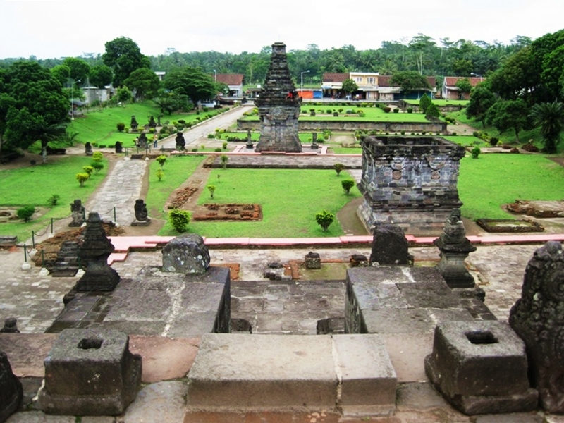 Detail Gambar Candi Candi Yang Ada Di Jawa Timur Nomer 35