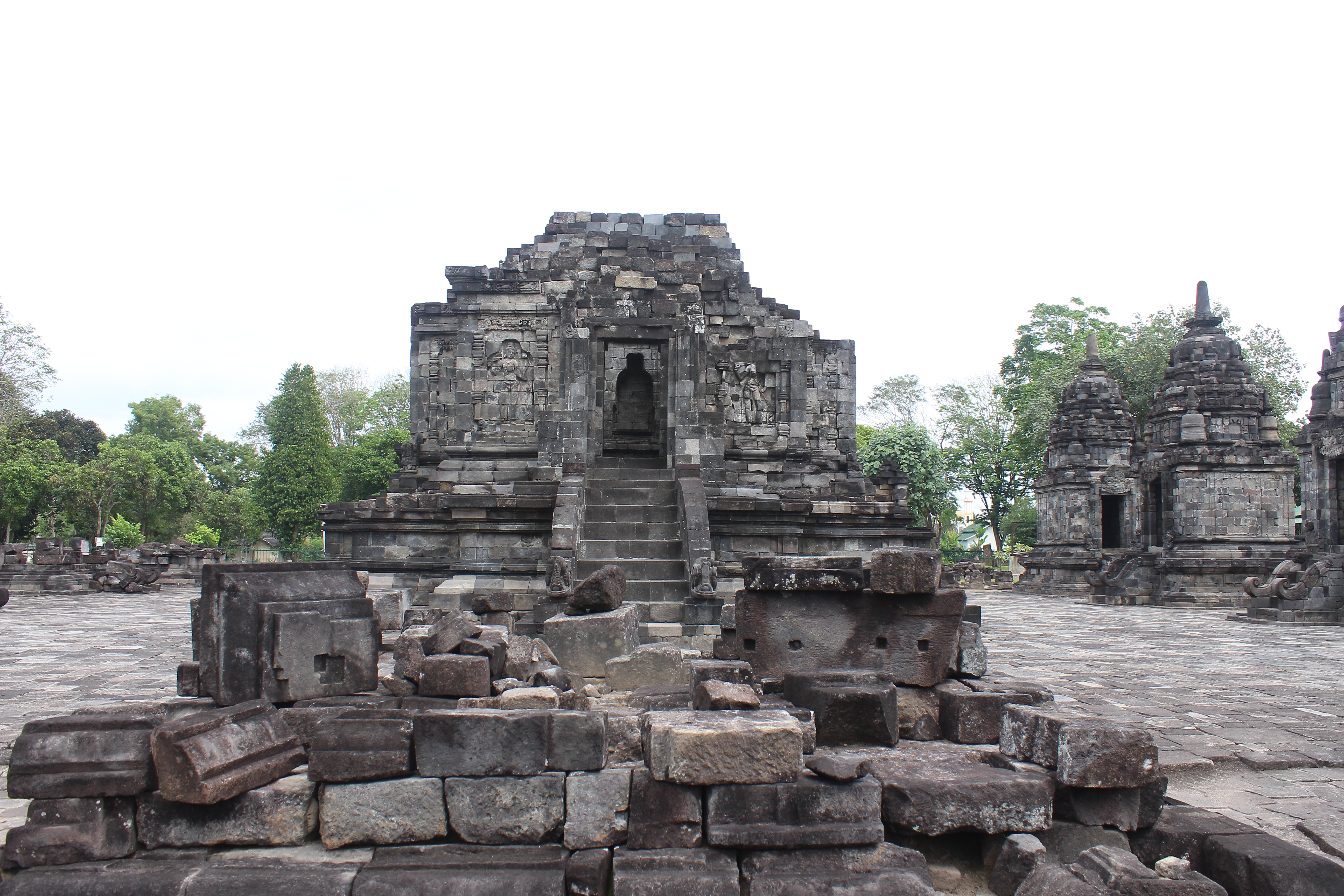 Detail Gambar Candi Lumbung Nomer 26