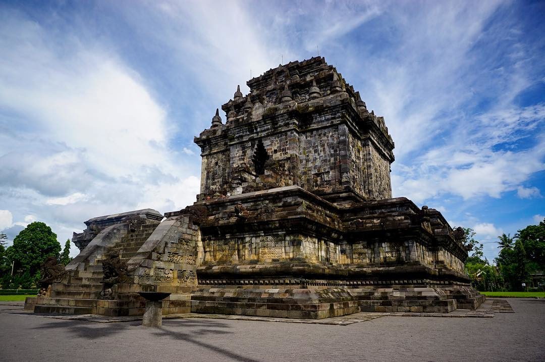 Detail Gambar Candi Mendut Nomer 16