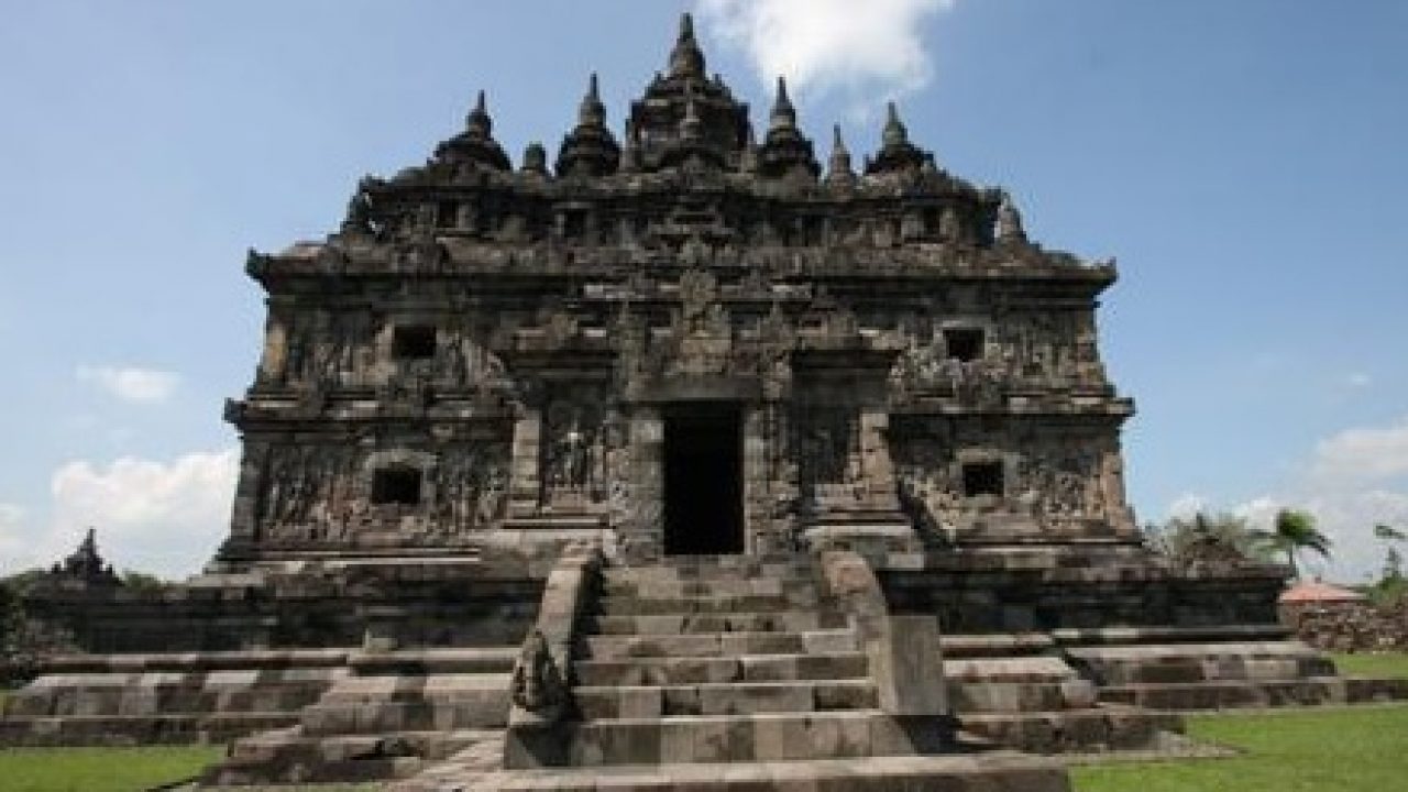 Detail Gambar Candi Mendut Nomer 3