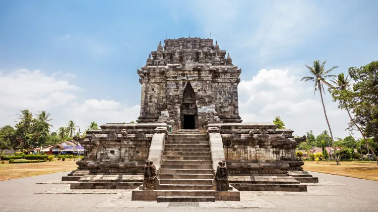 Detail Gambar Candi Mendut Nomer 22