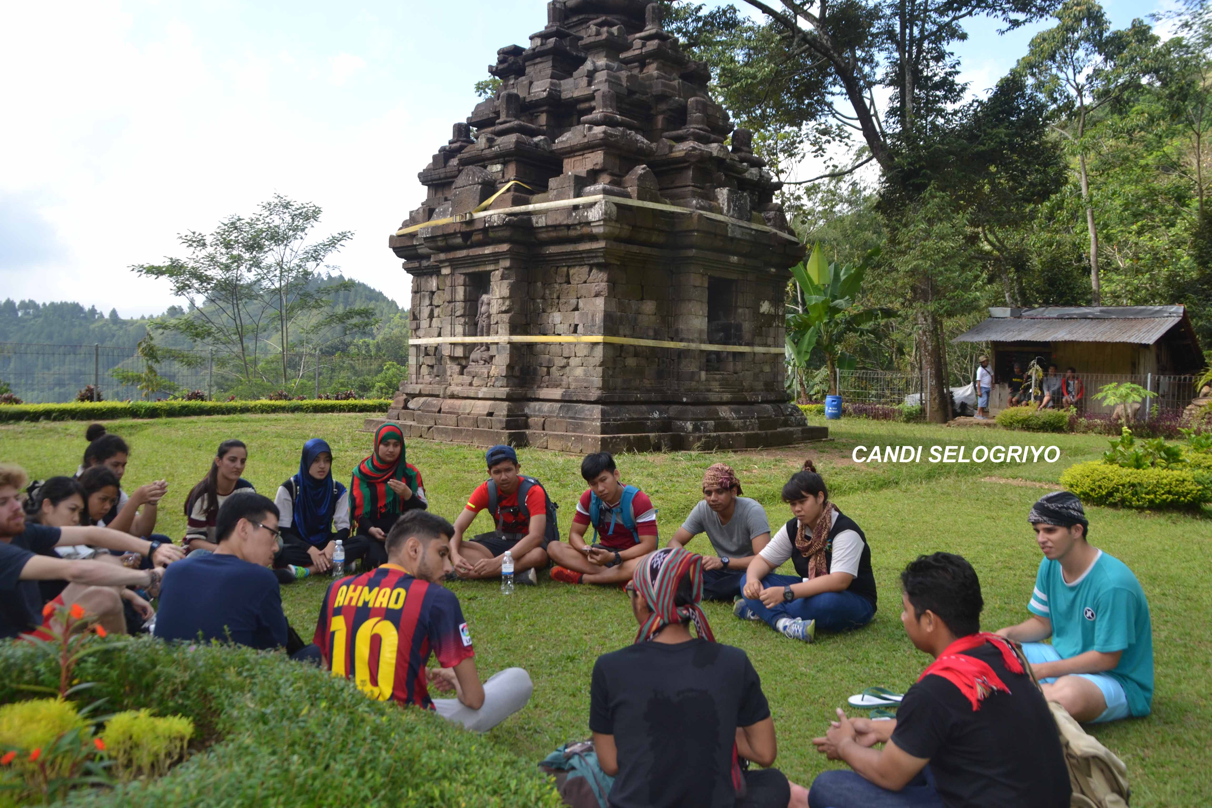 Detail Gambar Candi Mendut Gambar Candi Gedong Surgo Nomer 53