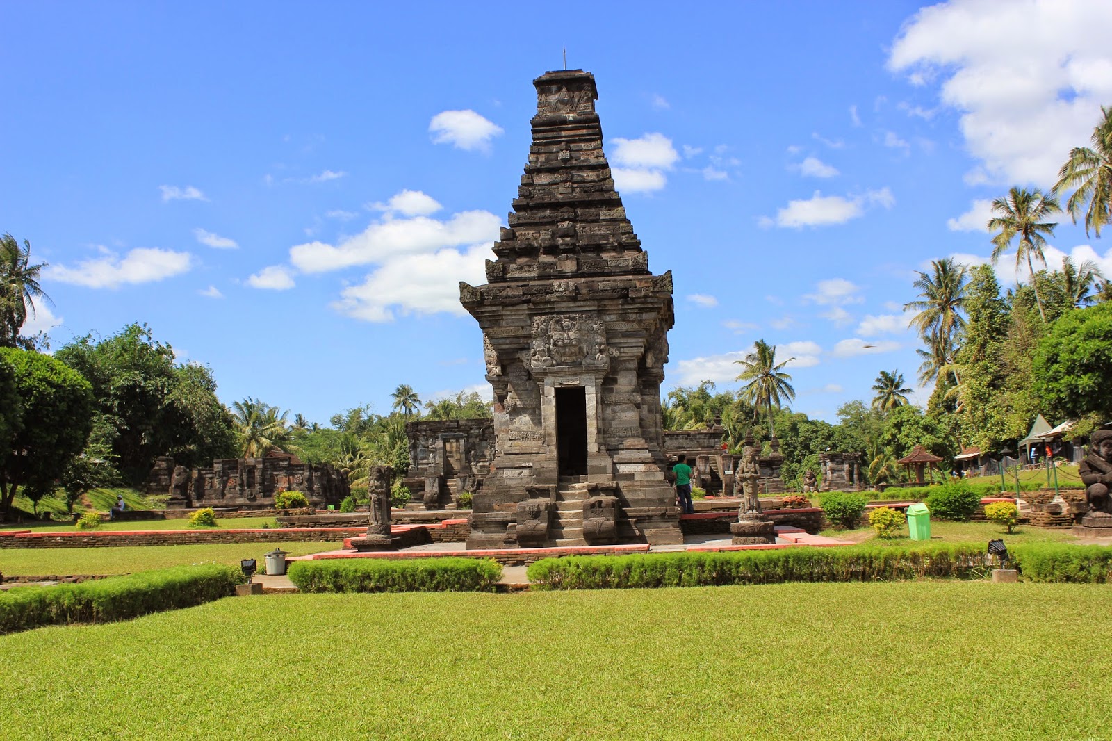 Detail Gambar Candi Penataran Nomer 2